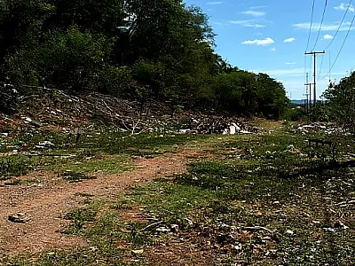 Moradores do Vitória Régia pedem vias melhores e soluções de mobilidade