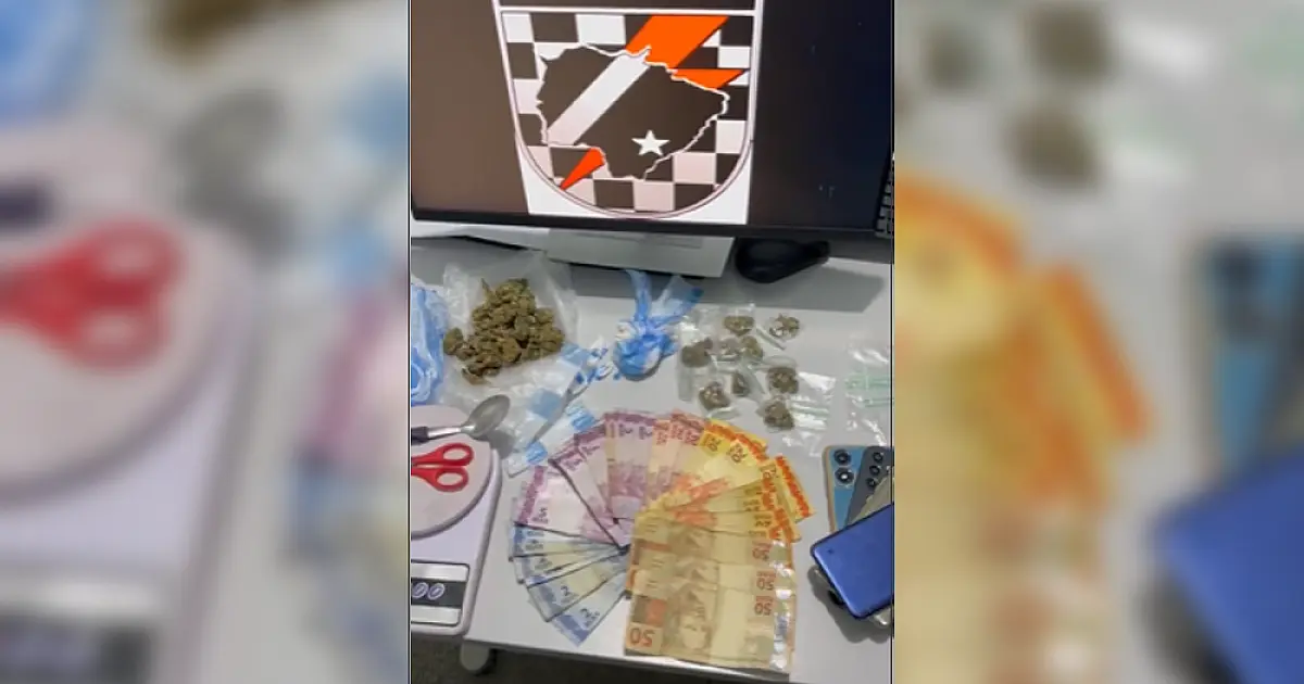 Denúncia indica 'biqueira' e PM prende três na madrugada