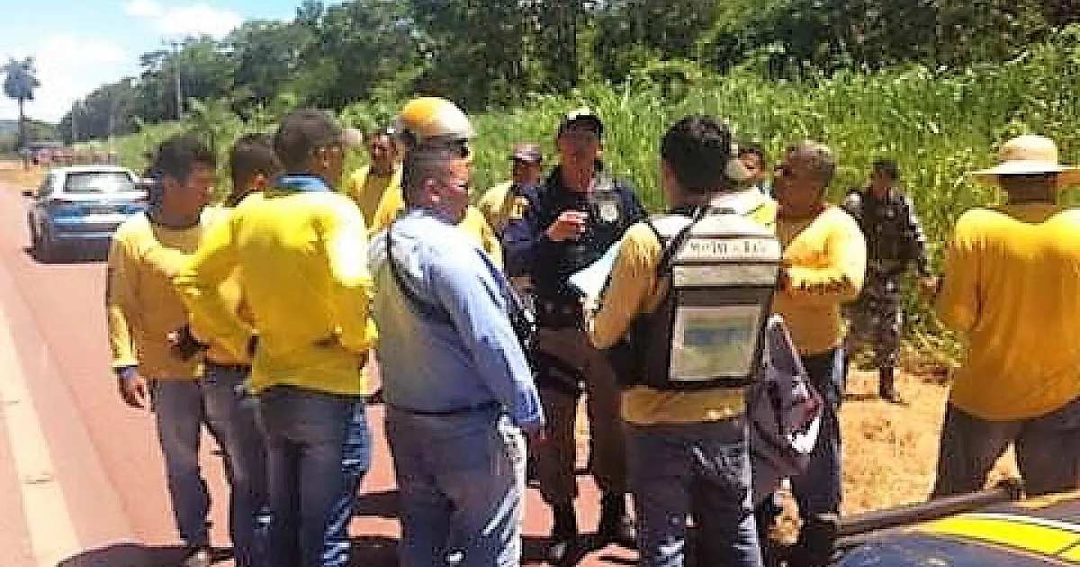 PRF impede protesto de mototaxistas na BR 262