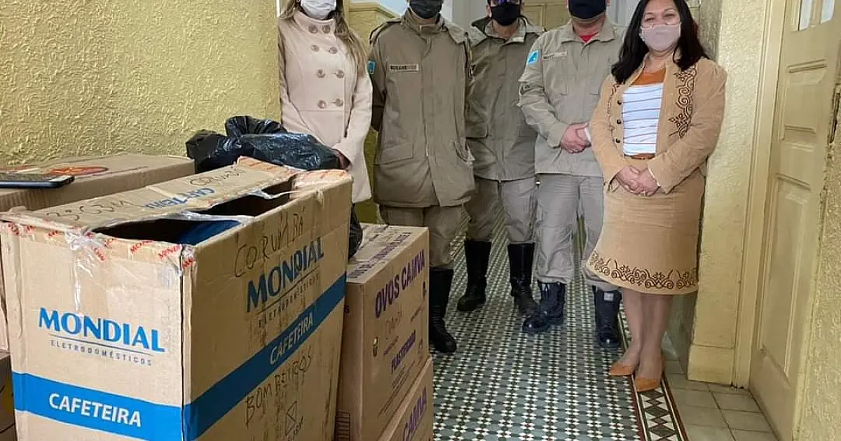 Corpo de Bombeiros Corumbá realiza entrega das doações da Campanha do Agasalho