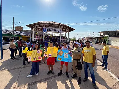 Ladário abre Semana Nacional do Trânsito com caminhada e atividades educativas