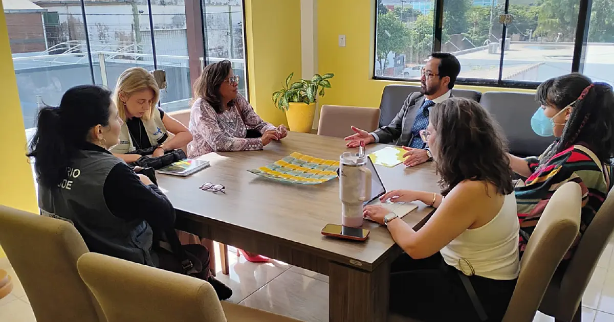 Brasil e Bolívia alinham campanha binacional contra a raiva animal na fronteira