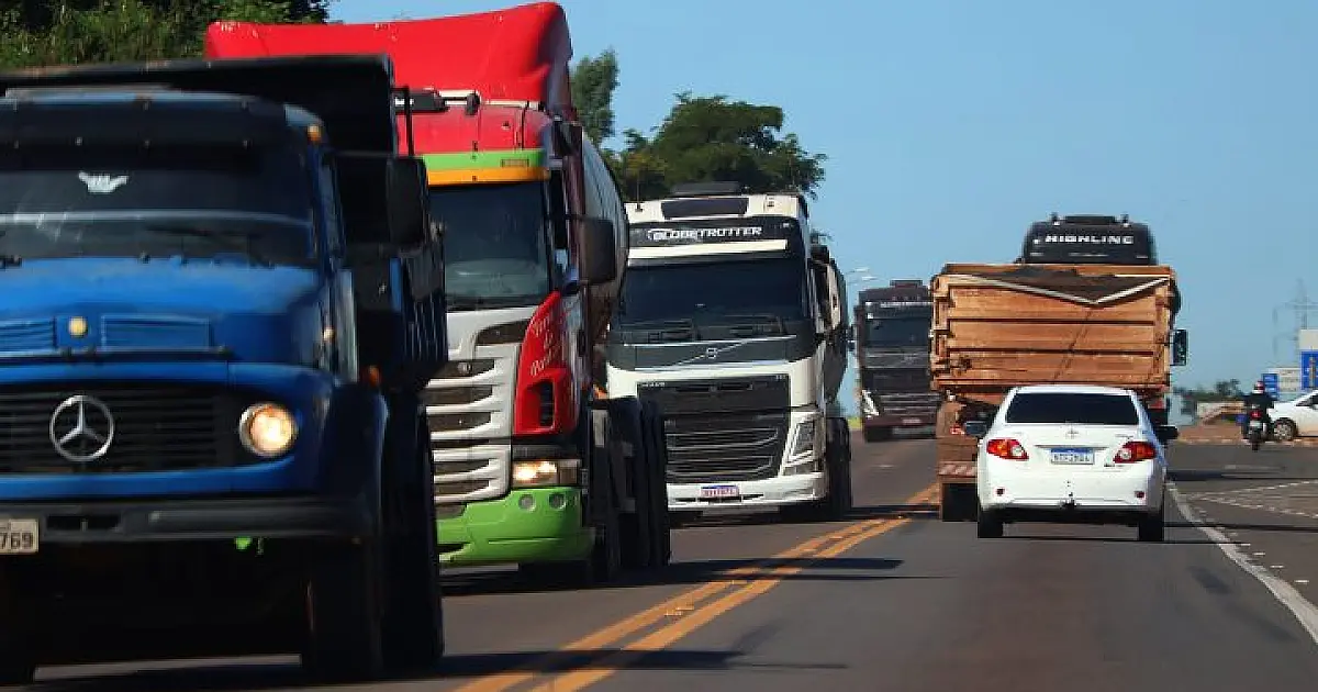 Sancionada lei que beneficiará mil motoristas com qualificação e custeio de habilitações