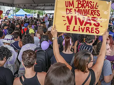 Mulheres buscam independência econômica em meio a obstáculos profissionais