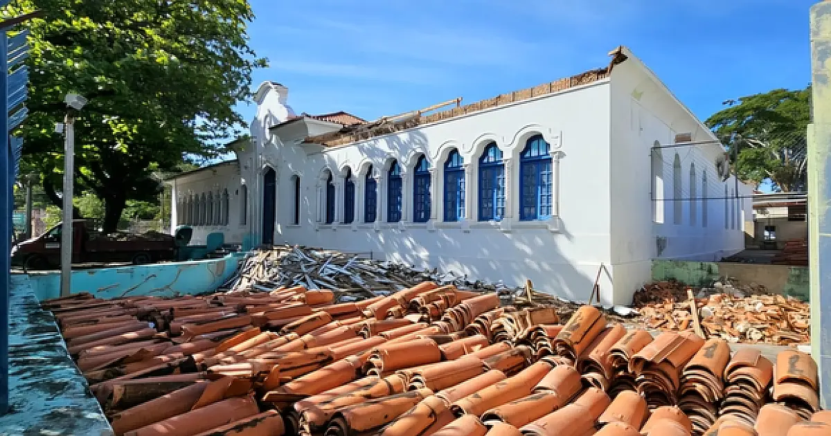 Cazarin busca informações sobre a reforma da escola Pedro Paulo de Medeiros