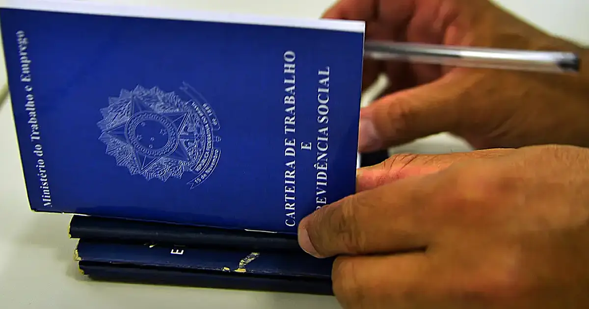 Governo confirma salário mínimo de R$ 1.621 em 2026