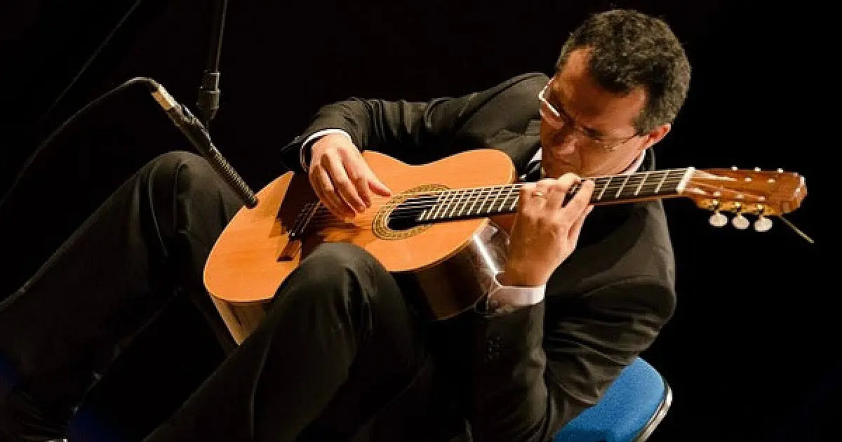Sesc Cultura realiza mini concerto online com Marcelo Fernandes