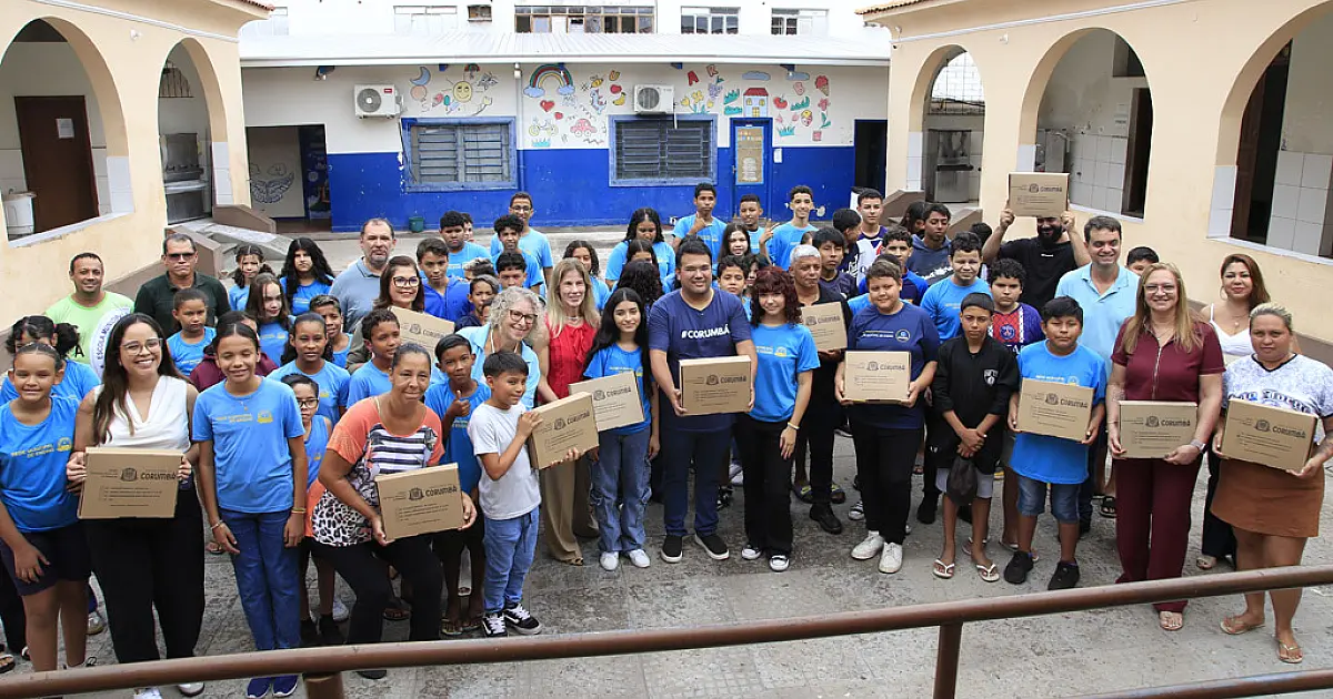 Corumbá inicia entrega de kits escolares para alunos da rede municipal
