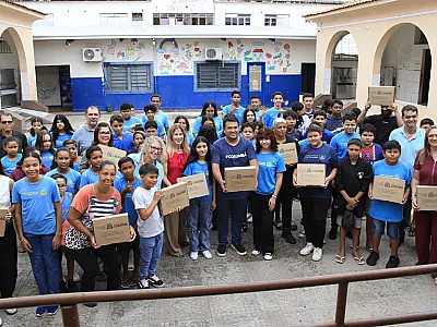 Corumbá inicia entrega de kits escolares para alunos da rede municipal