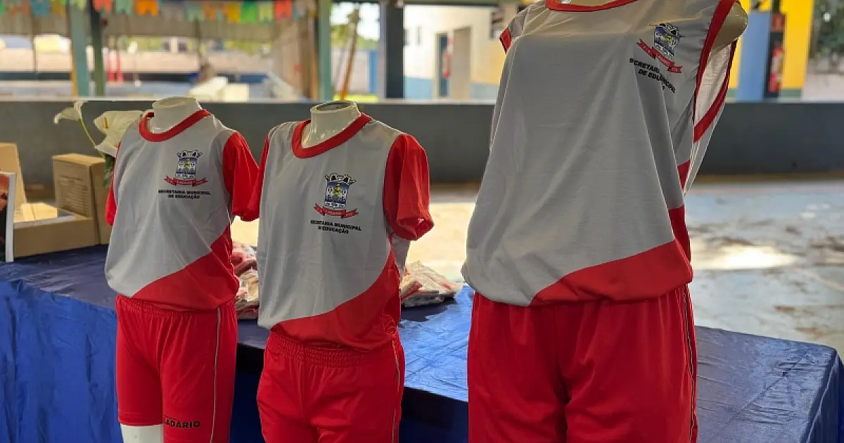 Ladário entrega kits escolares com 50% de redução nos custos