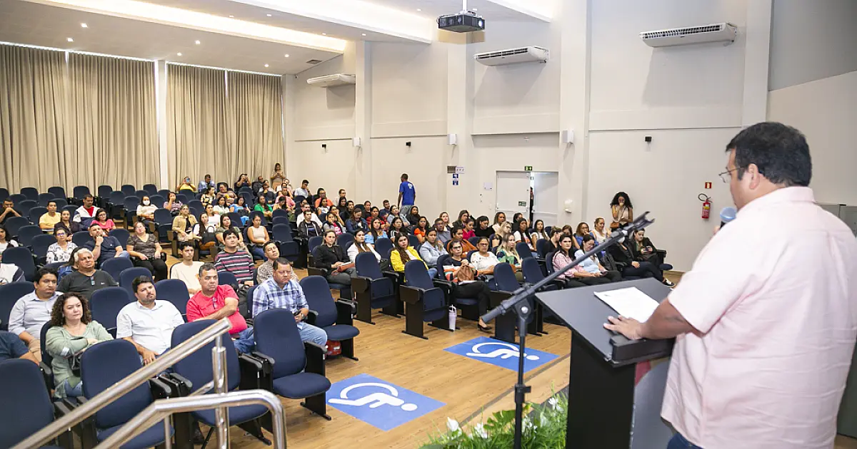 Cerimônia dá posse aos novos servidores aprovados no concurso público de 2024