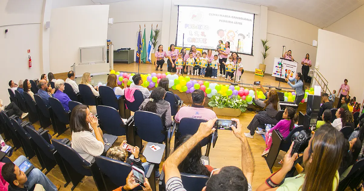 Projeto escolar encanta público com música e integração cultural em Corumbá