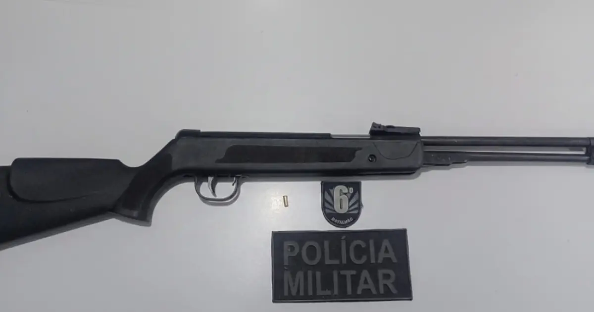 Arma é apreendida em quintal durante operação do 6&ordm; BPM em Corumbá