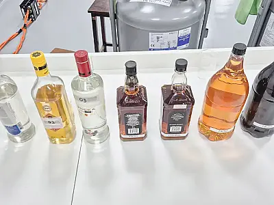 Civil fecha fábrica clandestina em São Paulo que adulterava bebidas