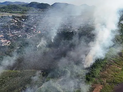 Defesa Civil confirma controle do incêndio que atingiu Corumbá