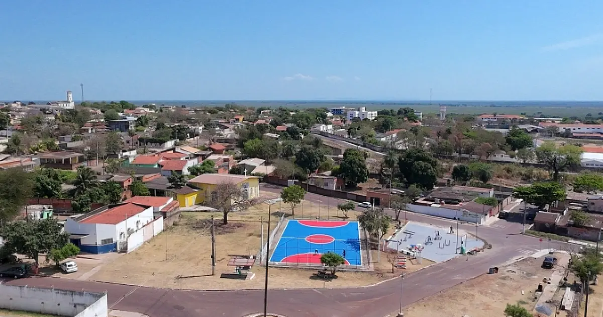 Praça da rua Frederico Aranda é revitalizada e ganha novo visual em Ladário