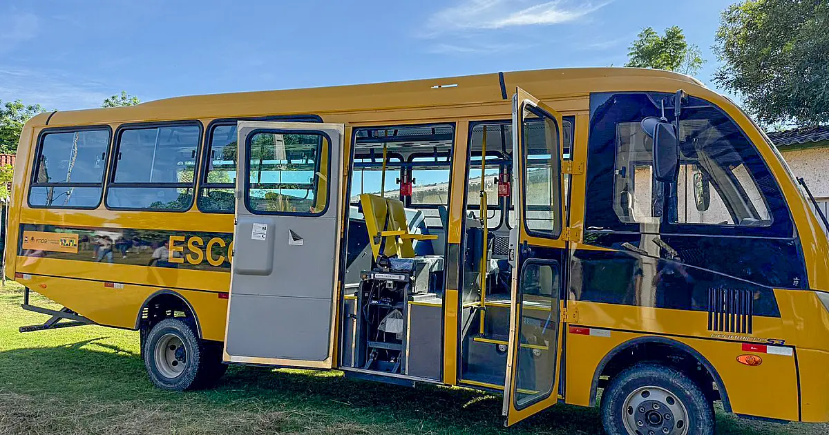 Zona rural de Corumbá recebe ônibus escolar em reforço ao ensino integral