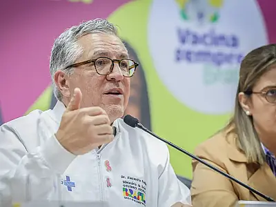 Ministro faz apelo por atualização da caderneta vacinal das crianças