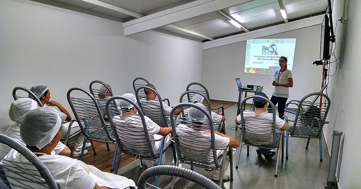 Senai oferece consultoria em Programa Alimentos Seguros para empresas do Estado