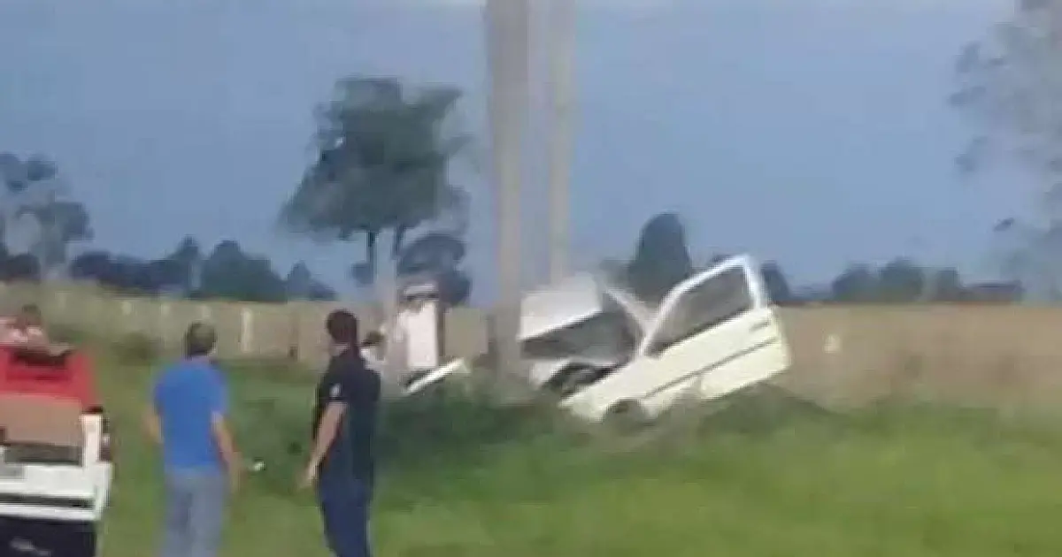 Mãe e bebê de dois meses morrem após carro bater em coqueiro em Bonito
