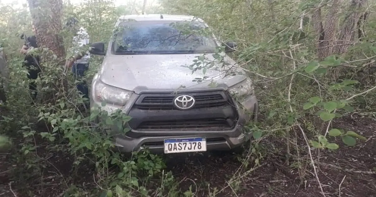 PM recupera duas caminhonetes e uma moto roubada nesta sexta