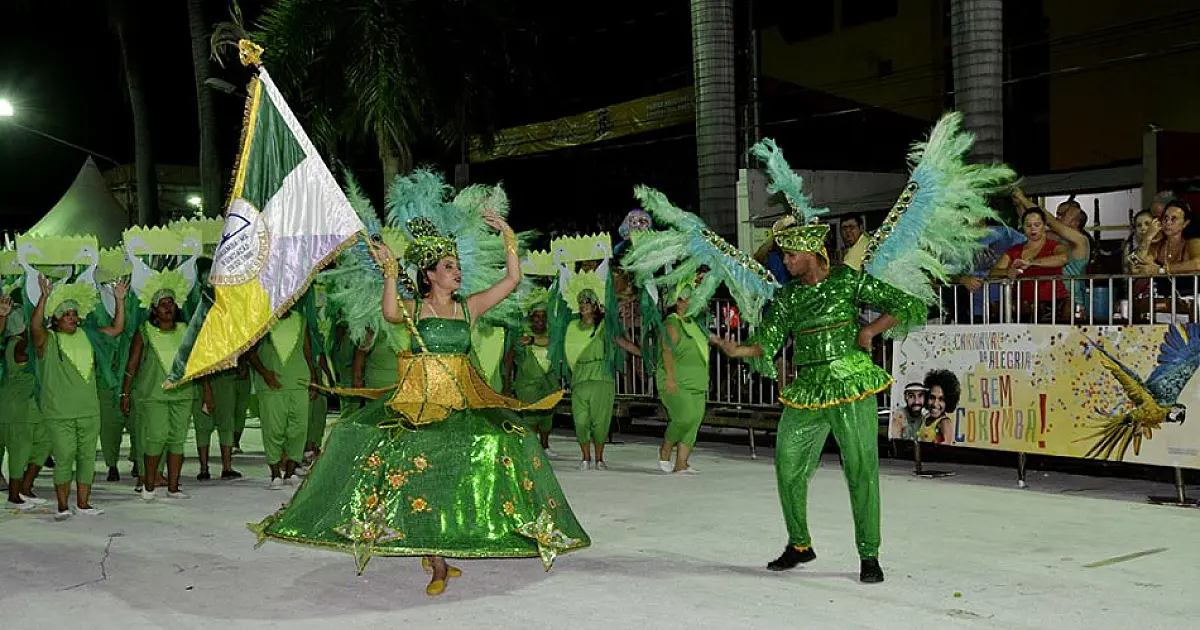 Marquês de Sapucaí completa 30 anos e homenageia fundador no desfile carnavalesco