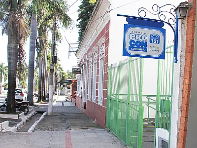 Procon encontra produtos vencidos em mercado de Corumbá