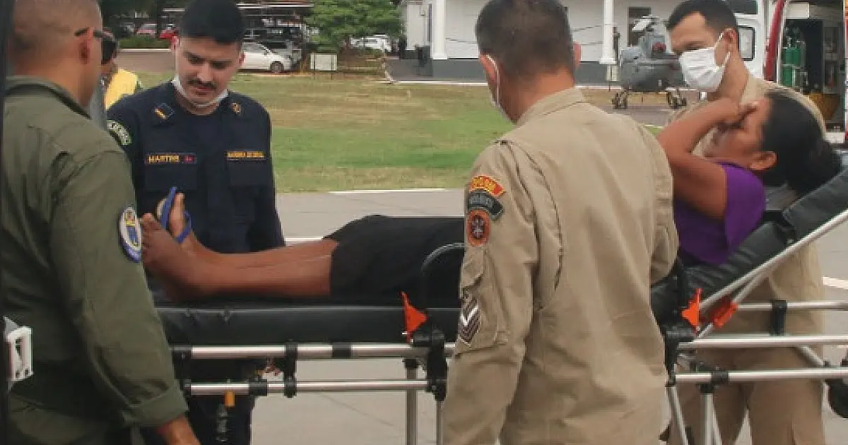 Mulher picada por cobra é retirada às pressas de área isolada no Pantanal