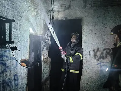 Incêndio atinge casa abandonada no bairro Santo Antônio em Ladário