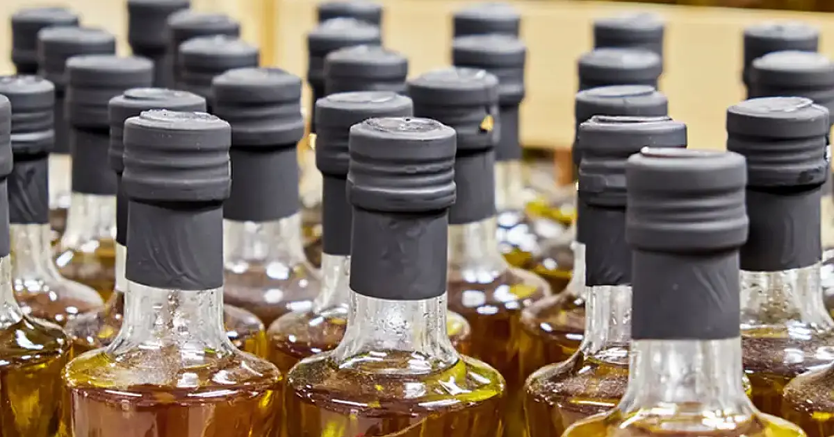 Anvisa proíbe venda de azeite e suspende doce de leite e sal grosso