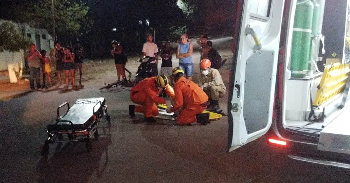Motociclista sofre fratura exposta em colisão com carro no Cristo Redentor