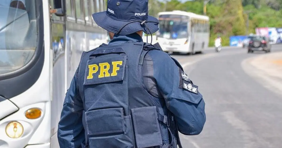PRF reforça fiscalização de ônibus nas rodovias federais no fim de ano