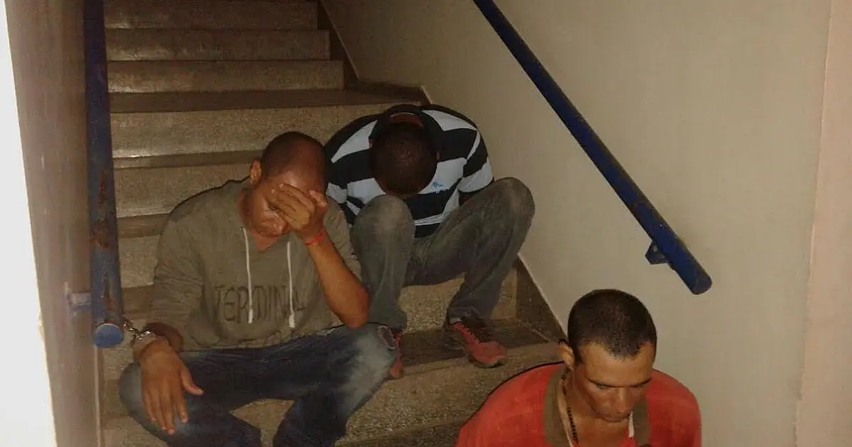 Brasileiros foragidos da justiça são presos tentando entrar no país por trilha clandestina