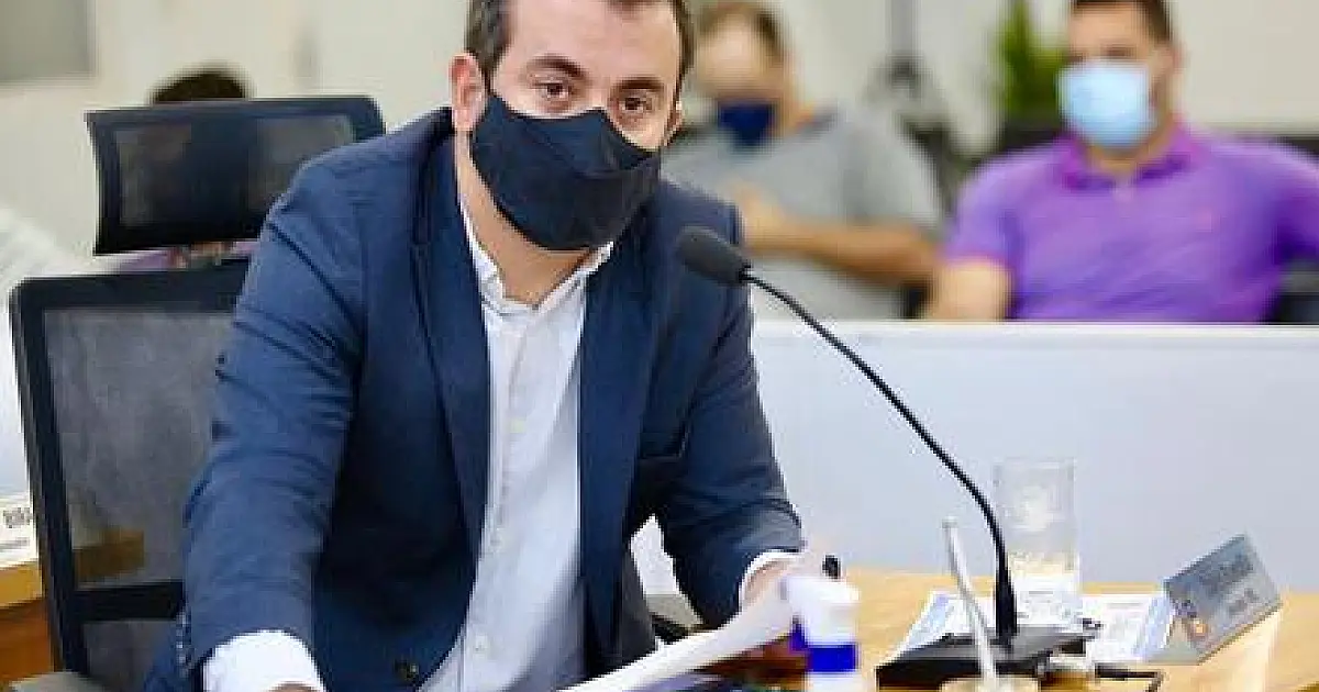 Trânsito preocupa e vereador pede sinalização para garantir segurança em vias públicas