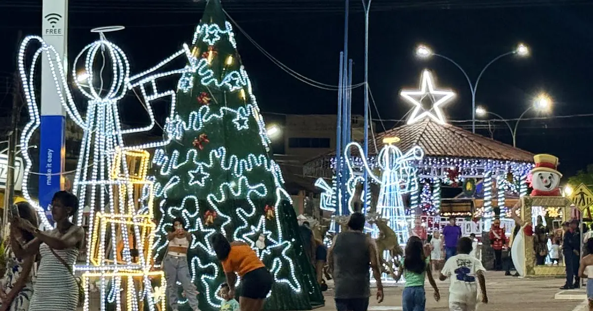 Ladário inaugura "Natal Luz" com mais de 3 km de decoração temática