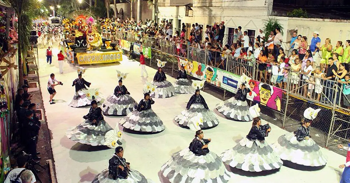 Prefeito acaba com monopólio da cerveja, reduz o valor das barracas  e autoriza volta dos ambulantes