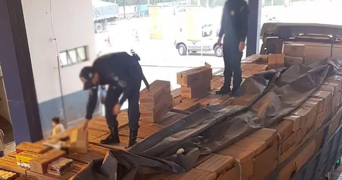 Carreta com 6t de mercadorias é impedida de atravessar para Bolívia