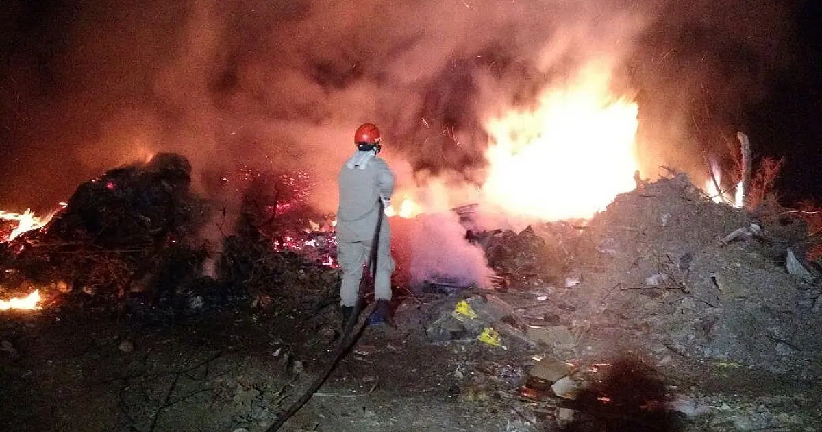 Lixão de Corumbá é incendiado por duas vezes no mesmo dia