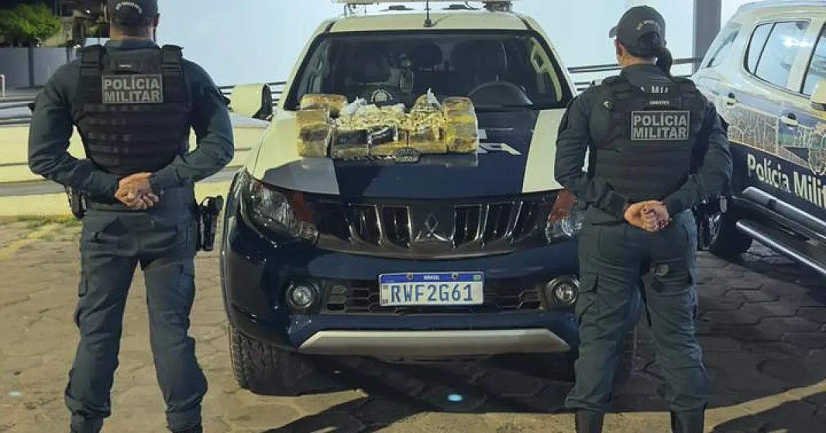 PM intercepta ônibus de turismo com 17,4 kg de drogas em Corumbá