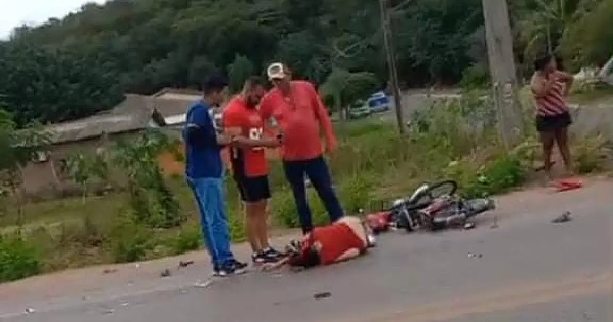 Condutora de bicicleta elétrica sofre fratura em colisão no Anel Viário