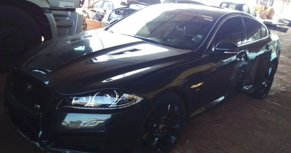 Leilão do Detran-MS tem carro da marca Jaguar na categoria circulação