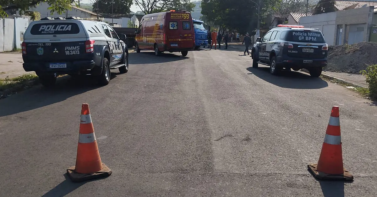 Criança morre após ser atropelada por caminhão conduzido pelo tio