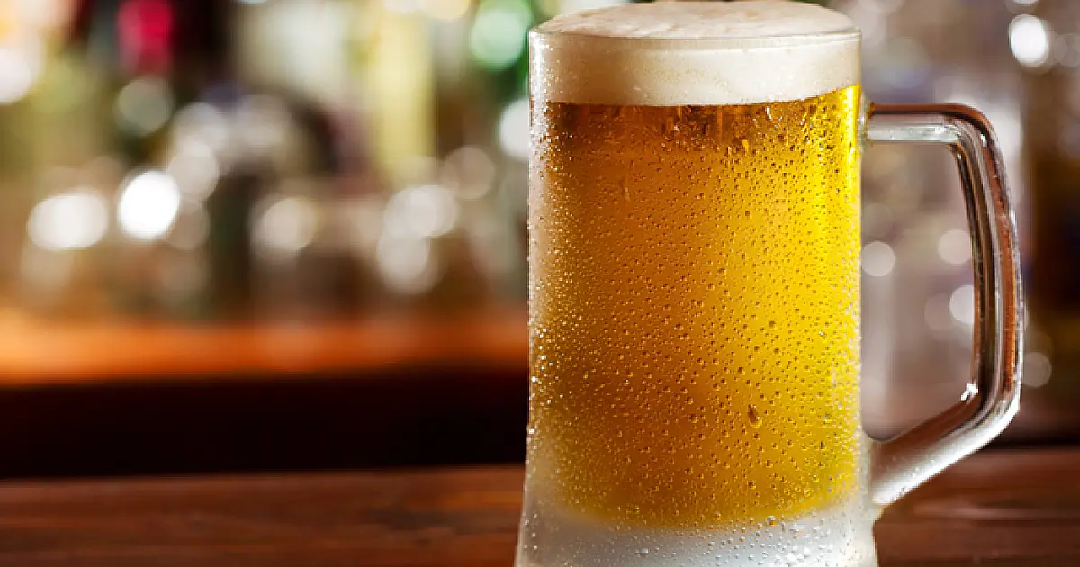 Fica proibida venda e consumo de bebidas alcoólicas em local público neste domingo