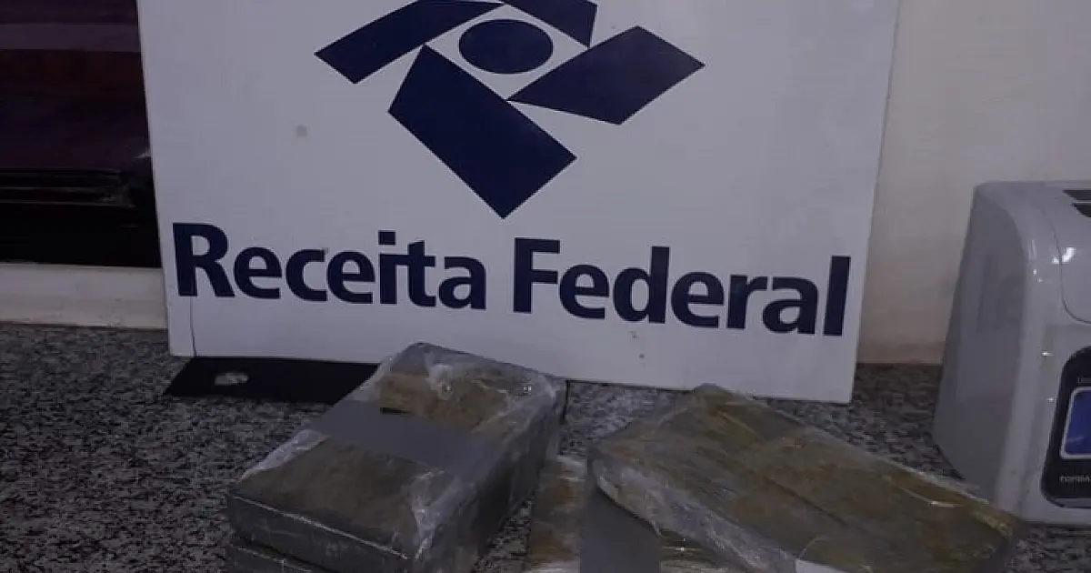 Receita prende cinco pessoas e apreende 12 kg de cocaína em Corumbá