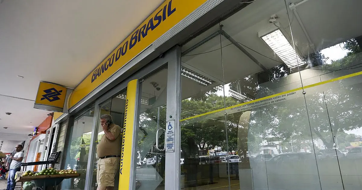 Bancos retomam atendimento nesta quarta-feira