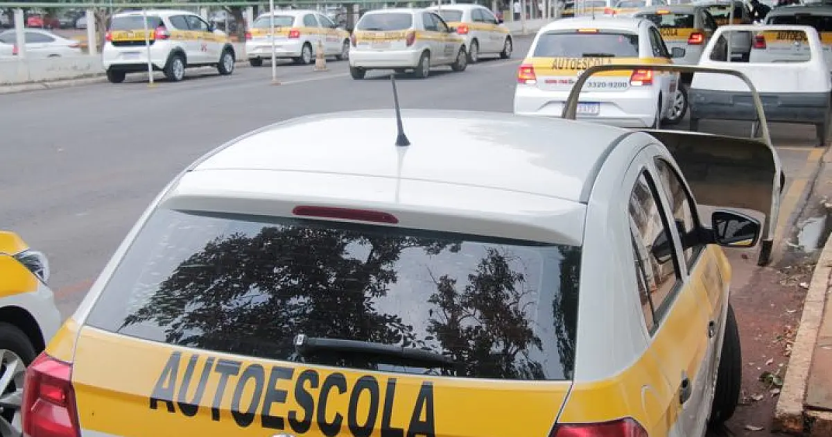 Golpista prometem 'CHN facilitada' para enganar população em grupos de WhatsApp