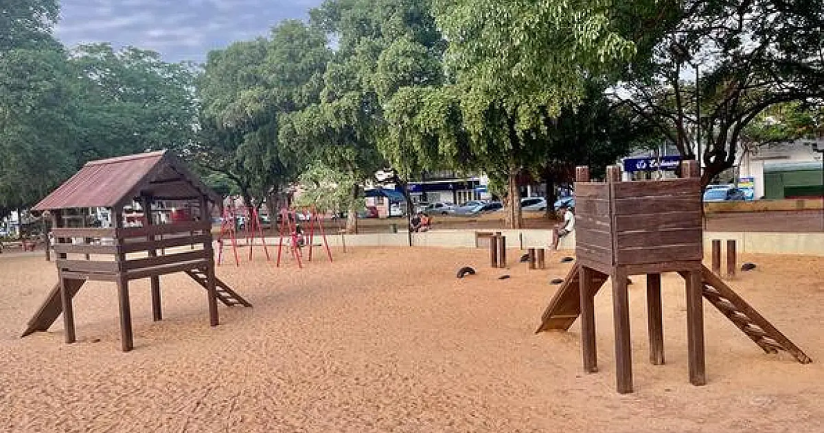Vereador pede reforma e manutenção do parquinho do Jardim da Independência