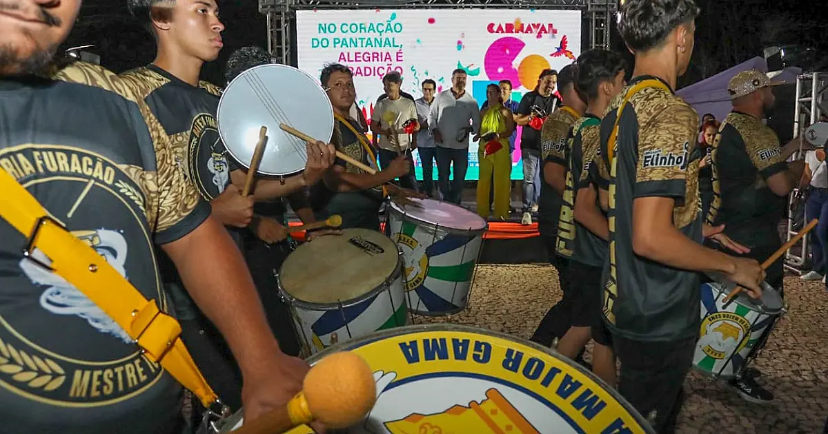 Carnaval 2025 de Corumbá é lançado com ritmo de samba na Praça da Independência