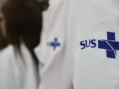 Março Azul: exames para rastrear câncer de intestino triplicam no SUS