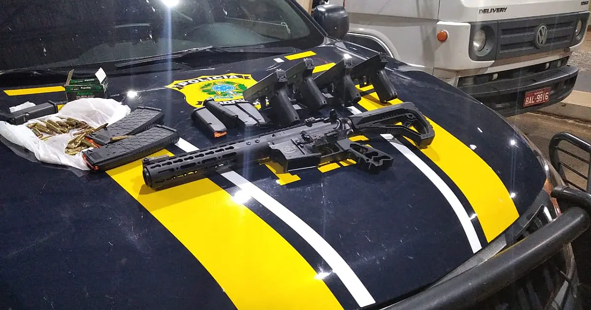 PRF apreende seis armas, munições, 830 Kg de maconha e 20 Kg de skunk